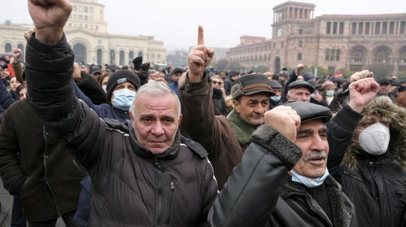 Oposisi Armenia Desak PM Pashinyan Mundur Karena Kekalahan Memalukan di Nagorno-Karabakh